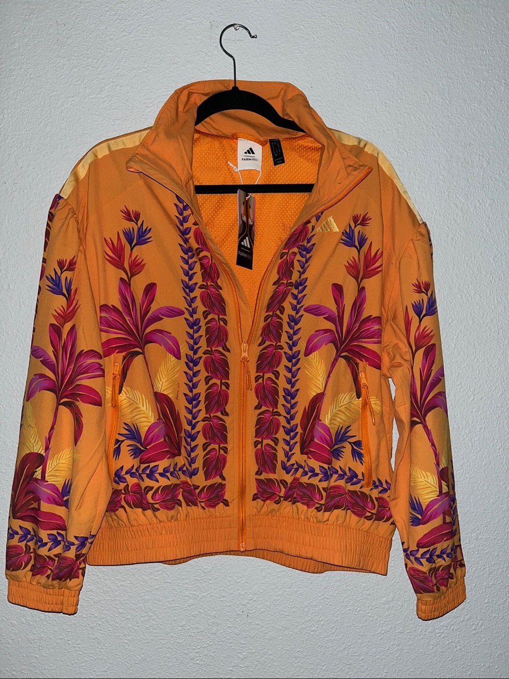 FARM RIO adidas Orange Floral-Print Bomber Jacket
NWT
Sz Small